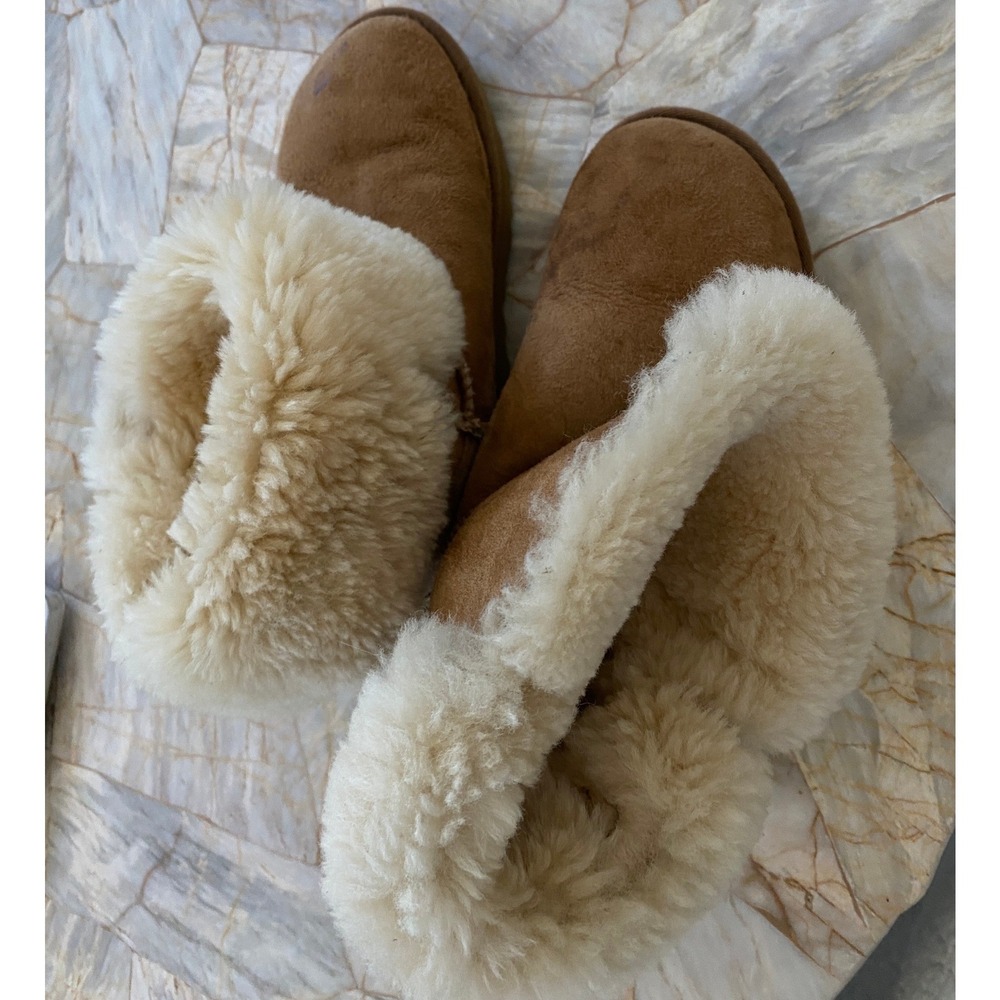 UGG Australia Bailey Button Chestnut Suede Shearling Boots Women Sz 8 - Picture 16 of 16